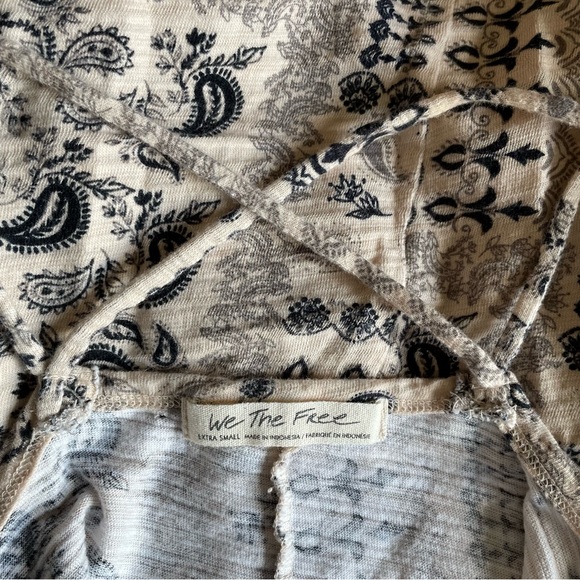 NWOT - FREE PEOPLE - WE THE FREE - Cream & Black Bandana Print - Strap Tank Top - Picture 6 of 11